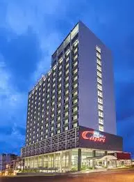 Hotel NH Capri (4*)